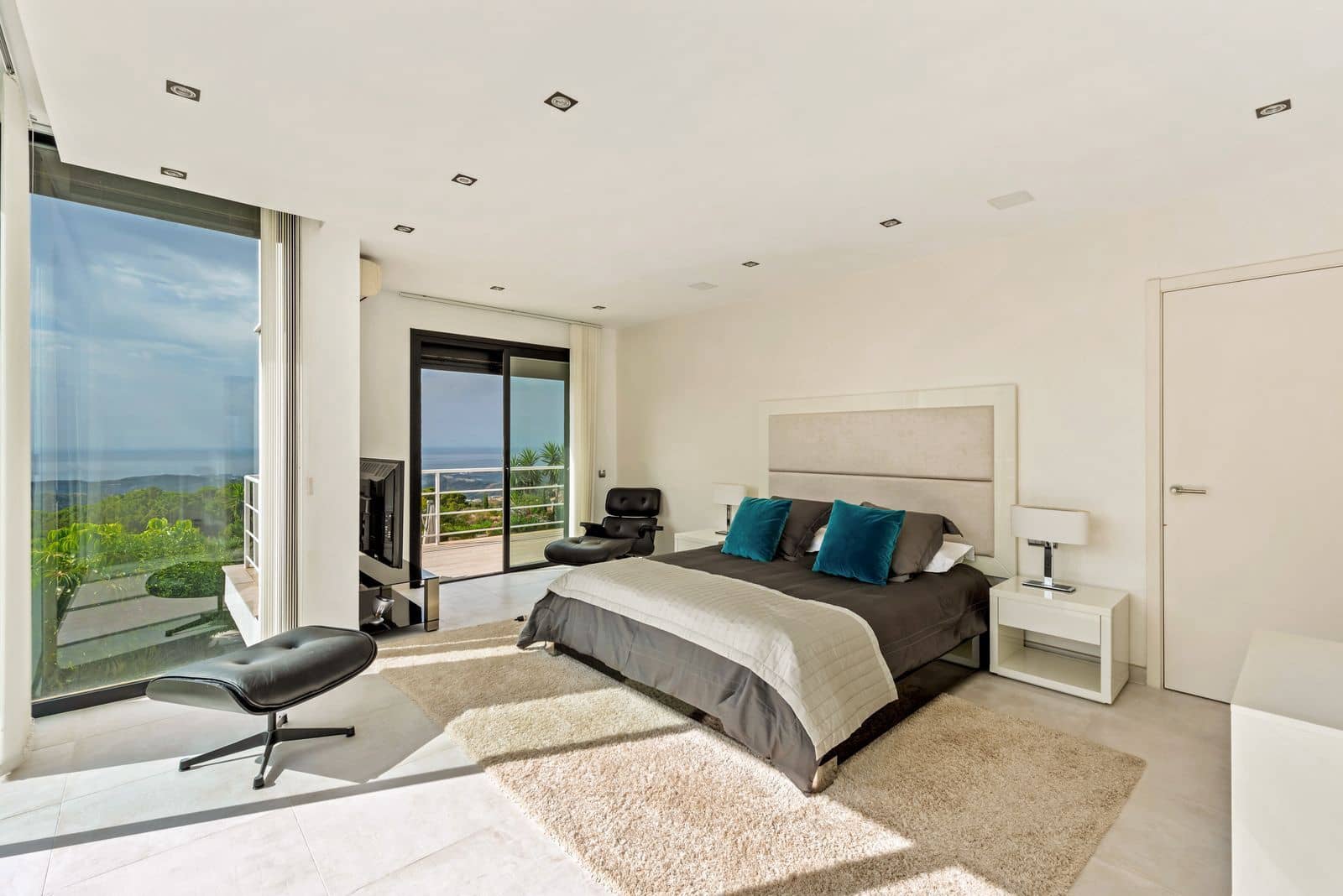 5 soveværelse Villa til salg i Benahavis med swimmingpool garage - € 2.200.000 (Ref: 8212141)