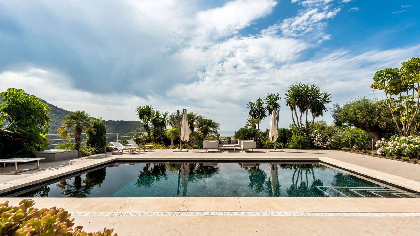 5 soveværelse Villa til salg i Benahavis med swimmingpool garage - € 2.200.000 (Ref: 8212141)