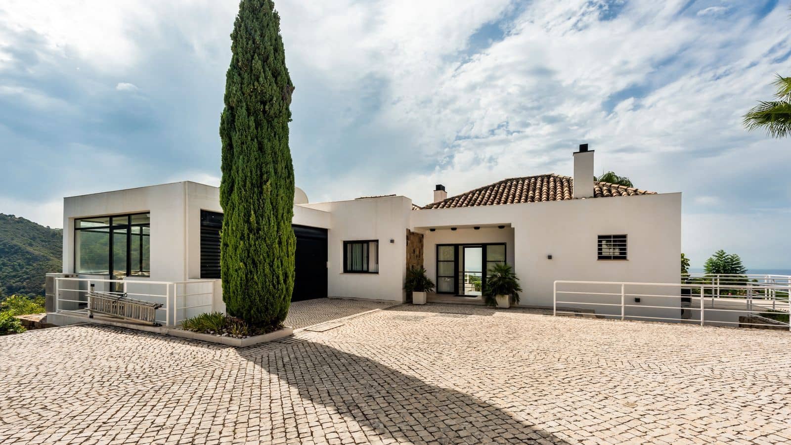 5 soveværelse Villa til salg i Benahavis med swimmingpool garage - € 2.200.000 (Ref: 8212141)