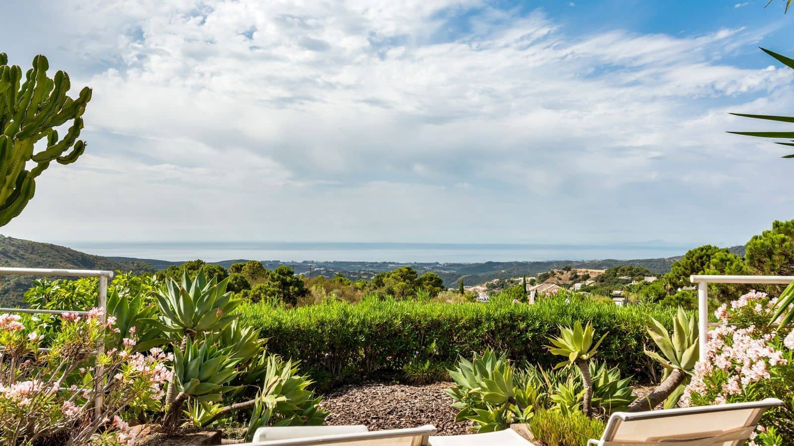 5 soveværelse Villa til salg i Benahavis med swimmingpool garage - € 2.200.000 (Ref: 8212141)