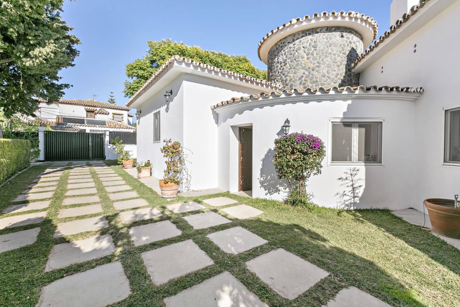 5 soveværelse Villa til salg i San Pedro de Alcantara med swimmingpool garage - € 1.975.000 (Ref: 8214837)