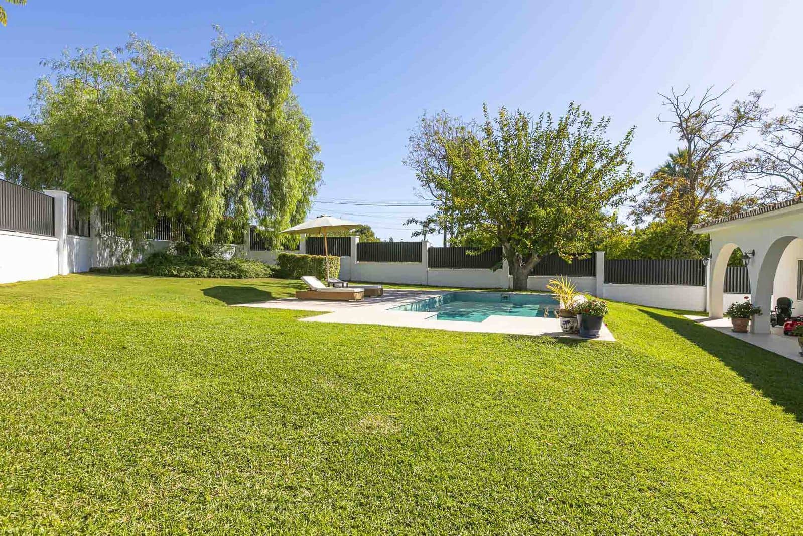 5 soveværelse Villa til salg i San Pedro de Alcantara med swimmingpool garage - € 1.975.000 (Ref: 8214837)