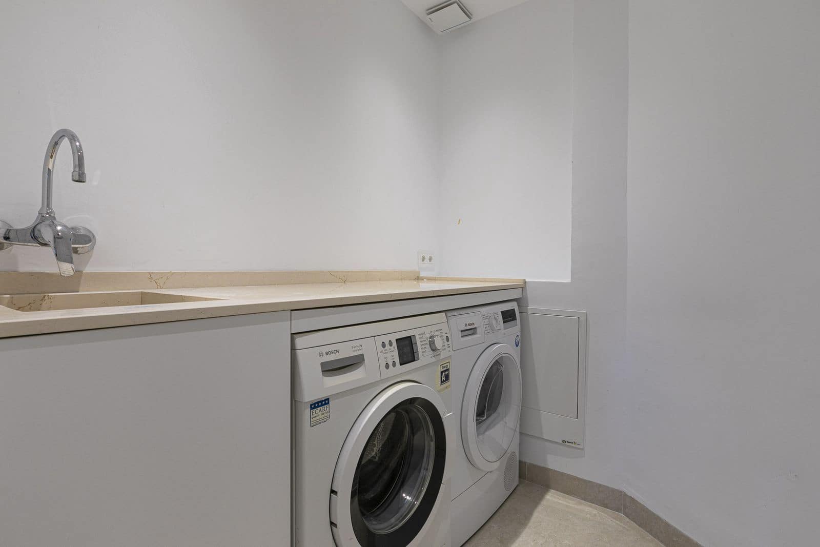 5 soveværelse Villa til salg i San Pedro de Alcantara med swimmingpool garage - € 1.975.000 (Ref: 8214837)