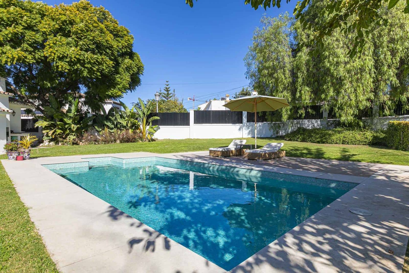 5 soveværelse Villa til salg i San Pedro de Alcantara med swimmingpool garage - € 1.975.000 (Ref: 8214837)