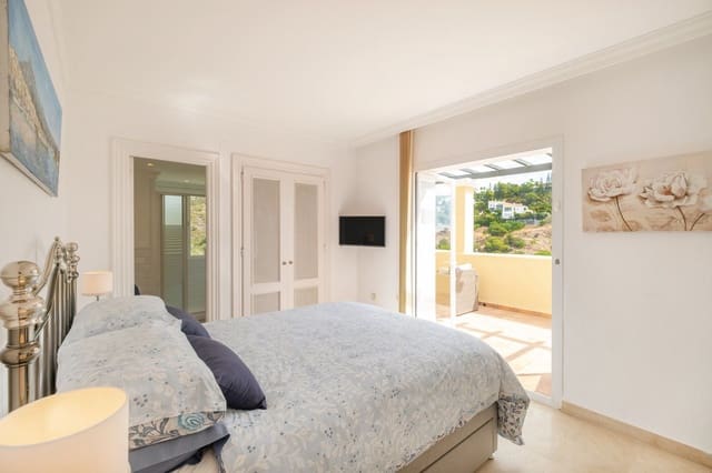 3 soverom Penthouse til salgs i La Quinta, Benahavís med svømmebasseng garasje - € 475 000 (Ref: 8215217)