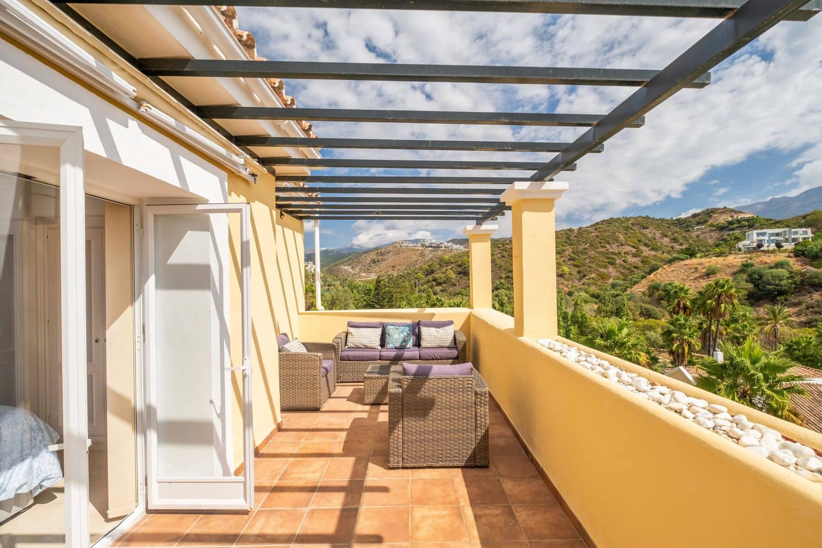 3 makuuhuone Kattohuoneisto myytävänä paikassa La Quinta mukana uima-altaan 
autotalli - 475 000 € (Ref: 8215217)