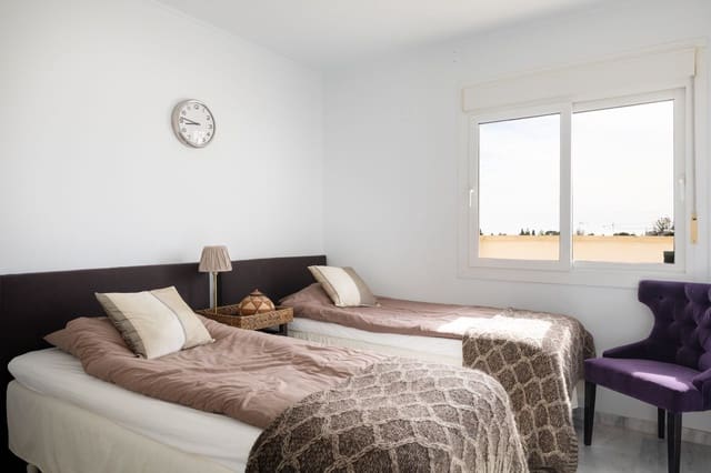 3 chambre Penthouse à vendre à Marbella avec piscine garage - 599 000 € (Ref: 8215218)