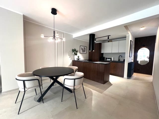 2 slaapkamer Strandappartement te koop in Calahonda, Mijas met zwembad garage - € 495.000 (Ref: 8237606)