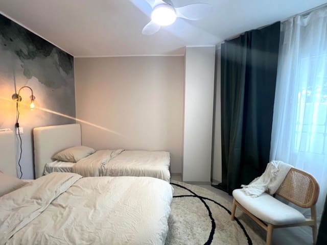 2 slaapkamer Strandappartement te koop in Calahonda, Mijas met zwembad garage - € 495.000 (Ref: 8237606)