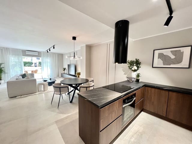 2 slaapkamer Strandappartement te koop in Calahonda, Mijas met zwembad garage - € 495.000 (Ref: 8237606)