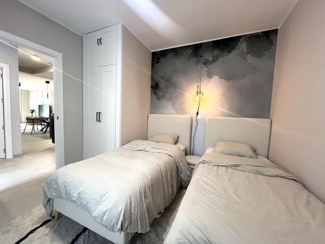 2 slaapkamer Strandappartement te koop in Calahonda, Mijas met zwembad garage - € 495.000 (Ref: 8237606)