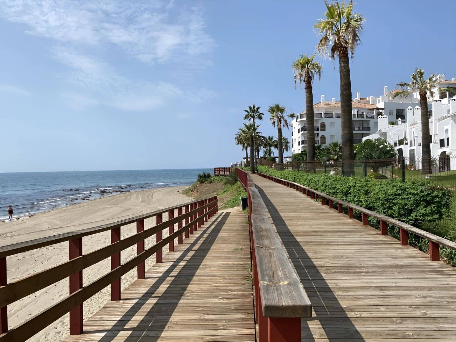 2 soveværelse Strandlejlighed til salg i Calahonda med swimmingpool garage - € 495.000 (Ref: 8237606)