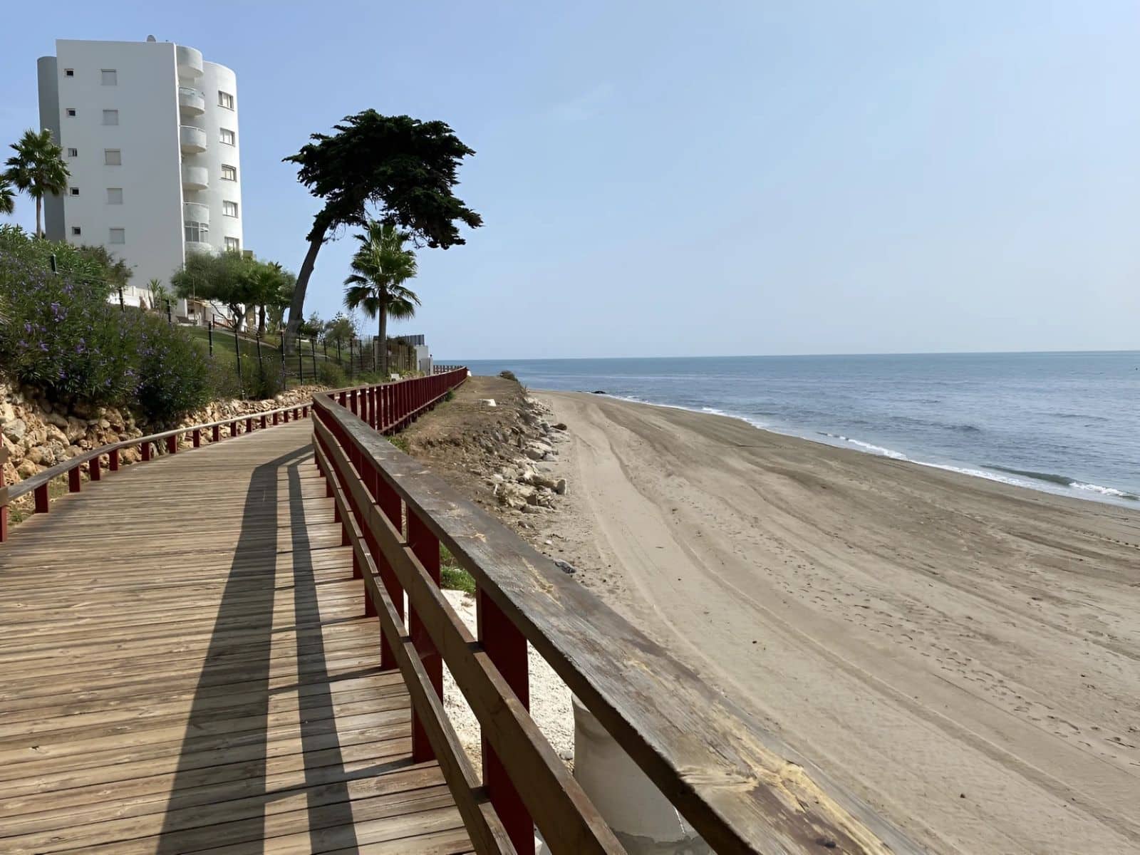 2 soveværelse Strandlejlighed til salg i Calahonda med swimmingpool garage - € 495.000 (Ref: 8237606)