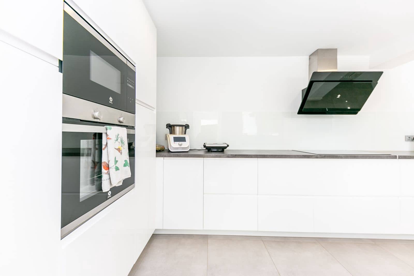 3 sypialnia Willa na sprzedaż w Benalmadena Costa z basenem garażem - 1 500 000 € (Ref: 8254752)