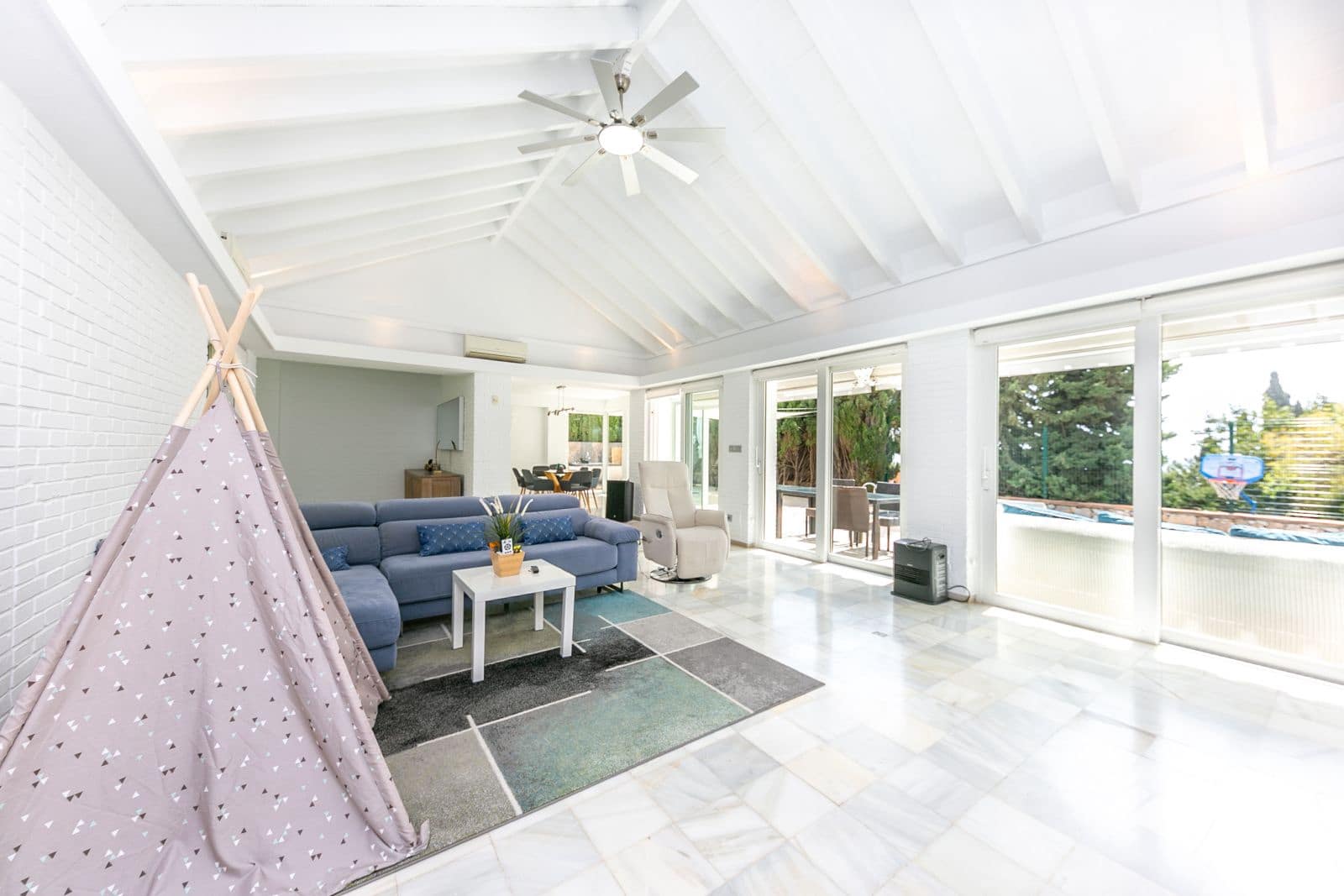 3 sypialnia Willa na sprzedaż w Benalmadena Costa z basenem garażem - 1 500 000 € (Ref: 8254752)