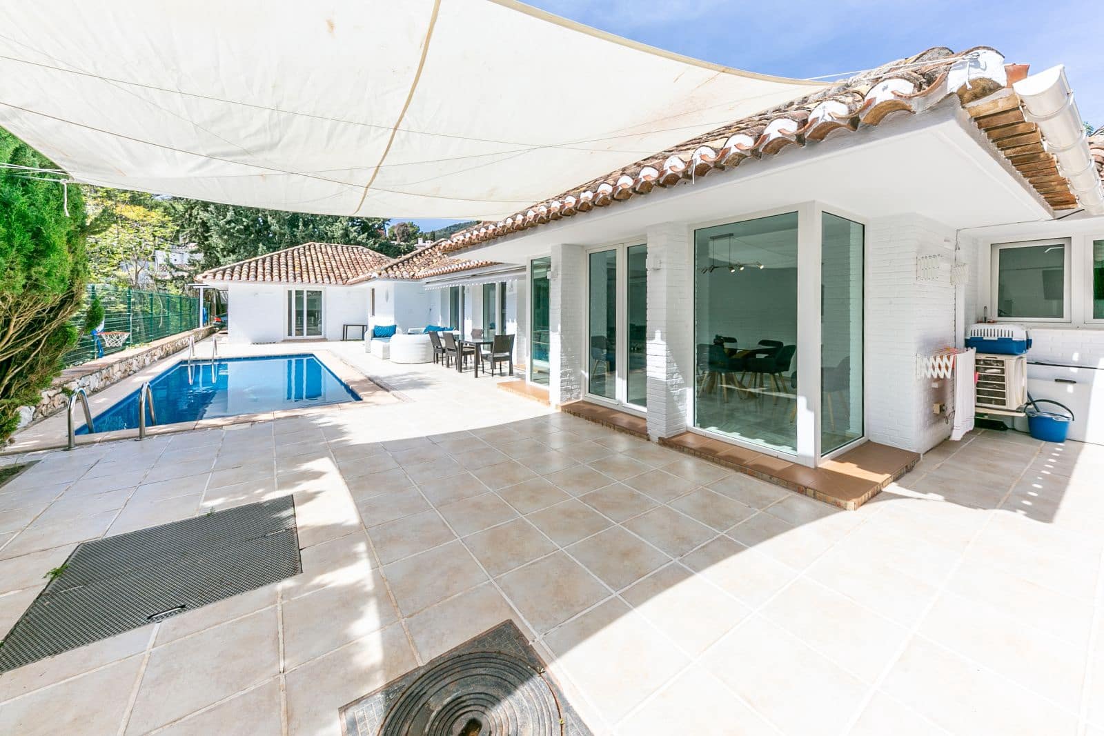 3 sypialnia Willa na sprzedaż w Benalmadena Costa z basenem garażem - 1 500 000 € (Ref: 8254752)