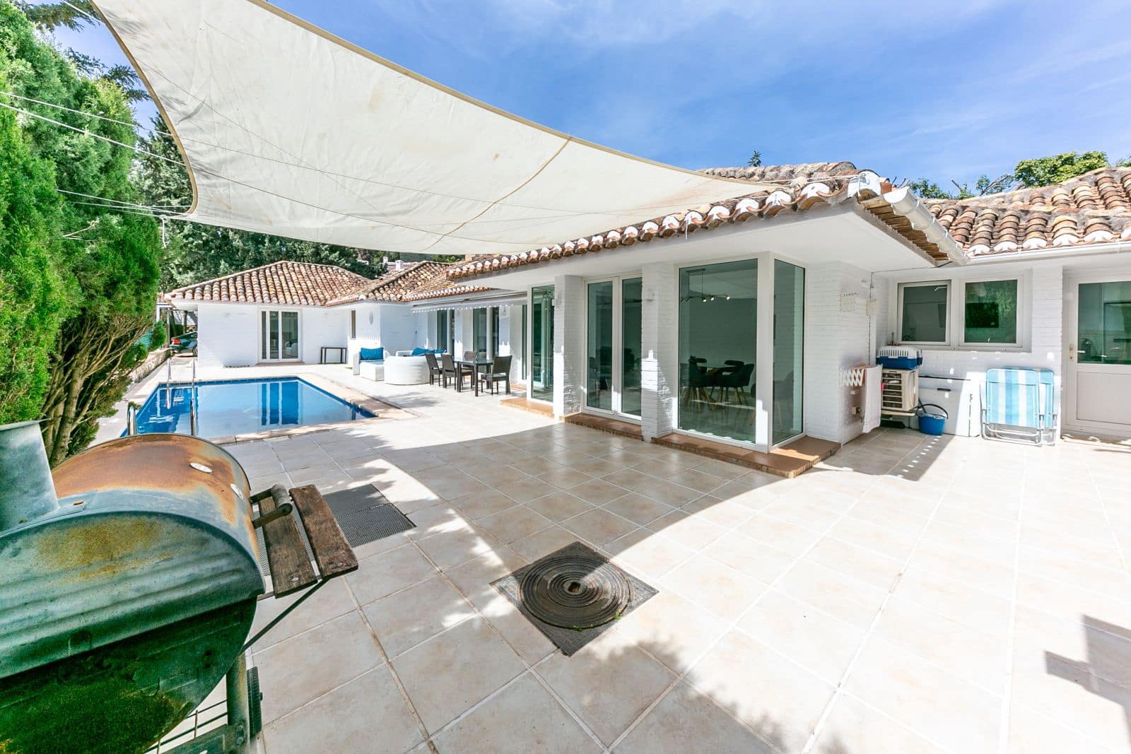 3 sypialnia Willa na sprzedaż w Benalmadena Costa z basenem garażem - 1 500 000 € (Ref: 8254752)