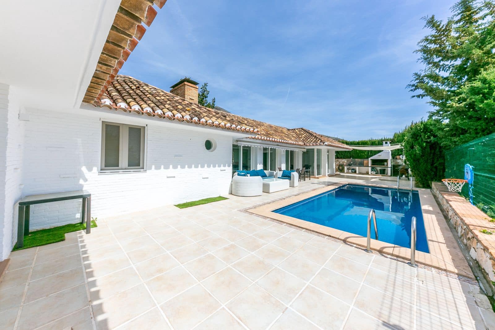 3 sypialnia Willa na sprzedaż w Benalmadena Costa z basenem garażem - 1 500 000 € (Ref: 8254752)