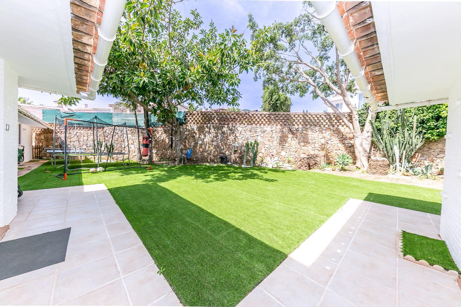 3 sypialnia Willa na sprzedaż w Benalmadena Costa z basenem garażem - 1 500 000 € (Ref: 8254752)