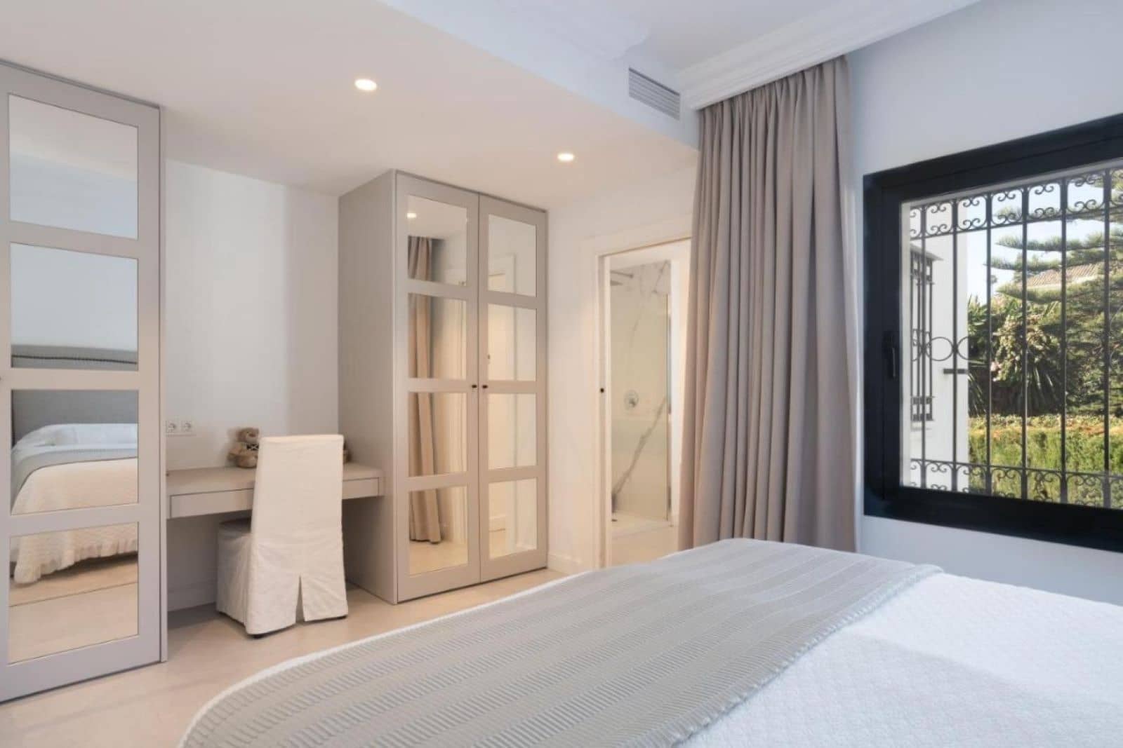 5 soveværelse Villa til salg i Benahavis med swimmingpool garage - € 2.995.000 (Ref: 8299495)