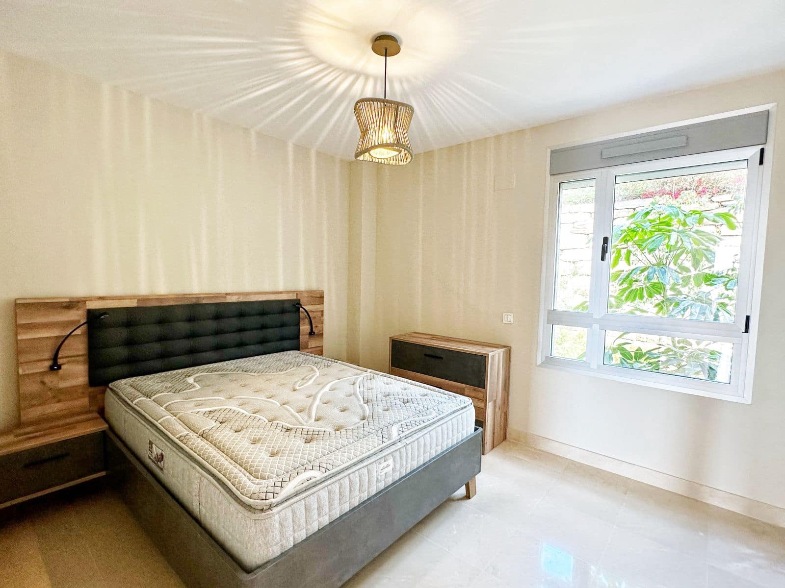 3 soveværelse Lejlighed til salg i Los Arqueros med swimmingpool garage - € 649.000 (Ref: 8312673)