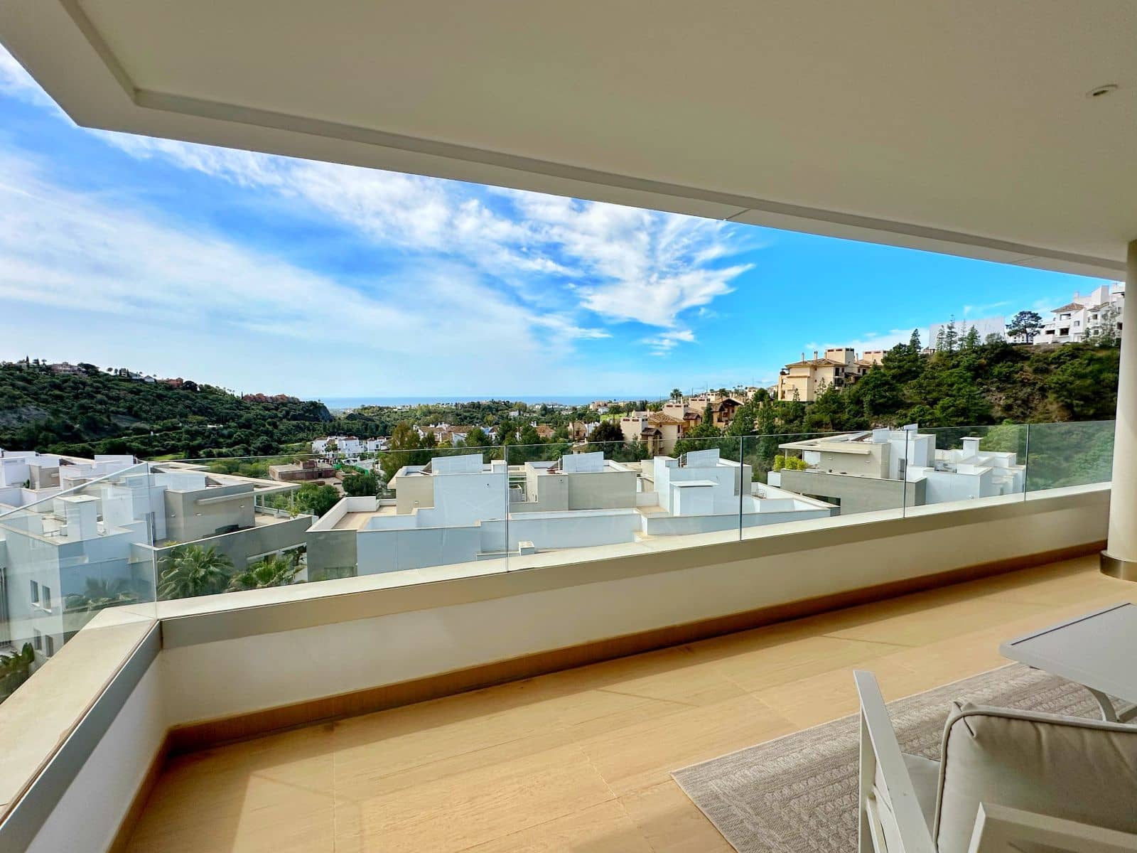 3 soveværelse Lejlighed til salg i Los Arqueros med swimmingpool garage - € 649.000 (Ref: 8312673)