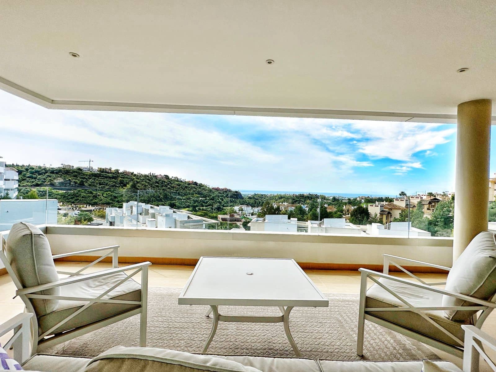 3 soveværelse Lejlighed til salg i Los Arqueros med swimmingpool garage - € 649.000 (Ref: 8312673)