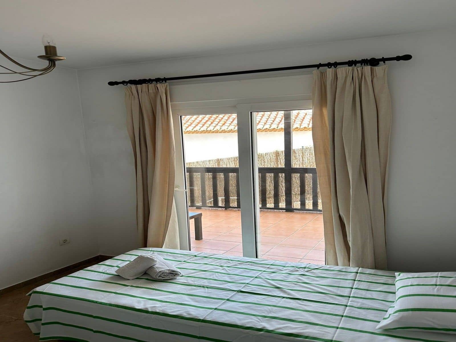 2 slaapkamer Strandappartement te koop in Calahonda met zwembad garage - € 425.000 (Ref: 8329503)