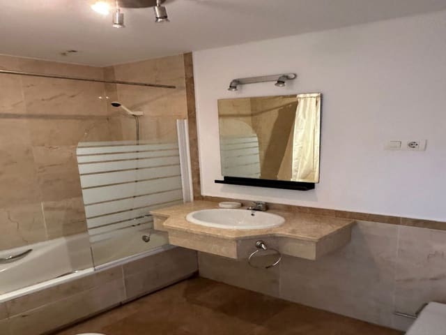 2 slaapkamer Strandappartement te koop in Calahonda, Mijas met zwembad garage - € 425.000 (Ref: 8329503)