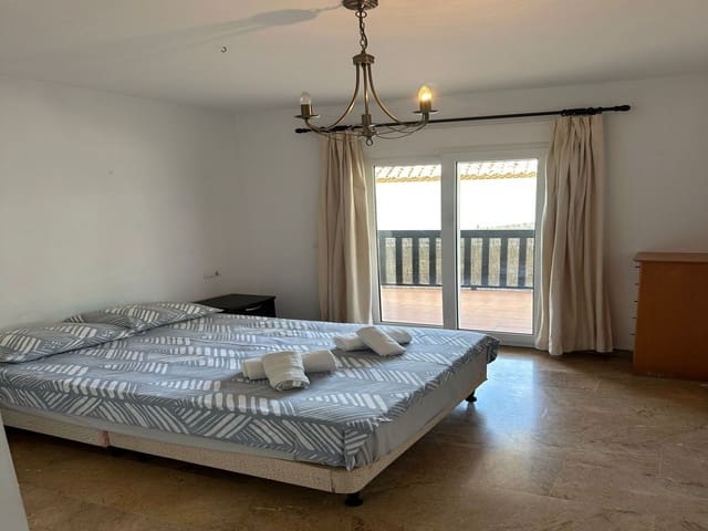 2 slaapkamer Strandappartement te koop in Calahonda, Mijas met zwembad garage - € 425.000 (Ref: 8329503)