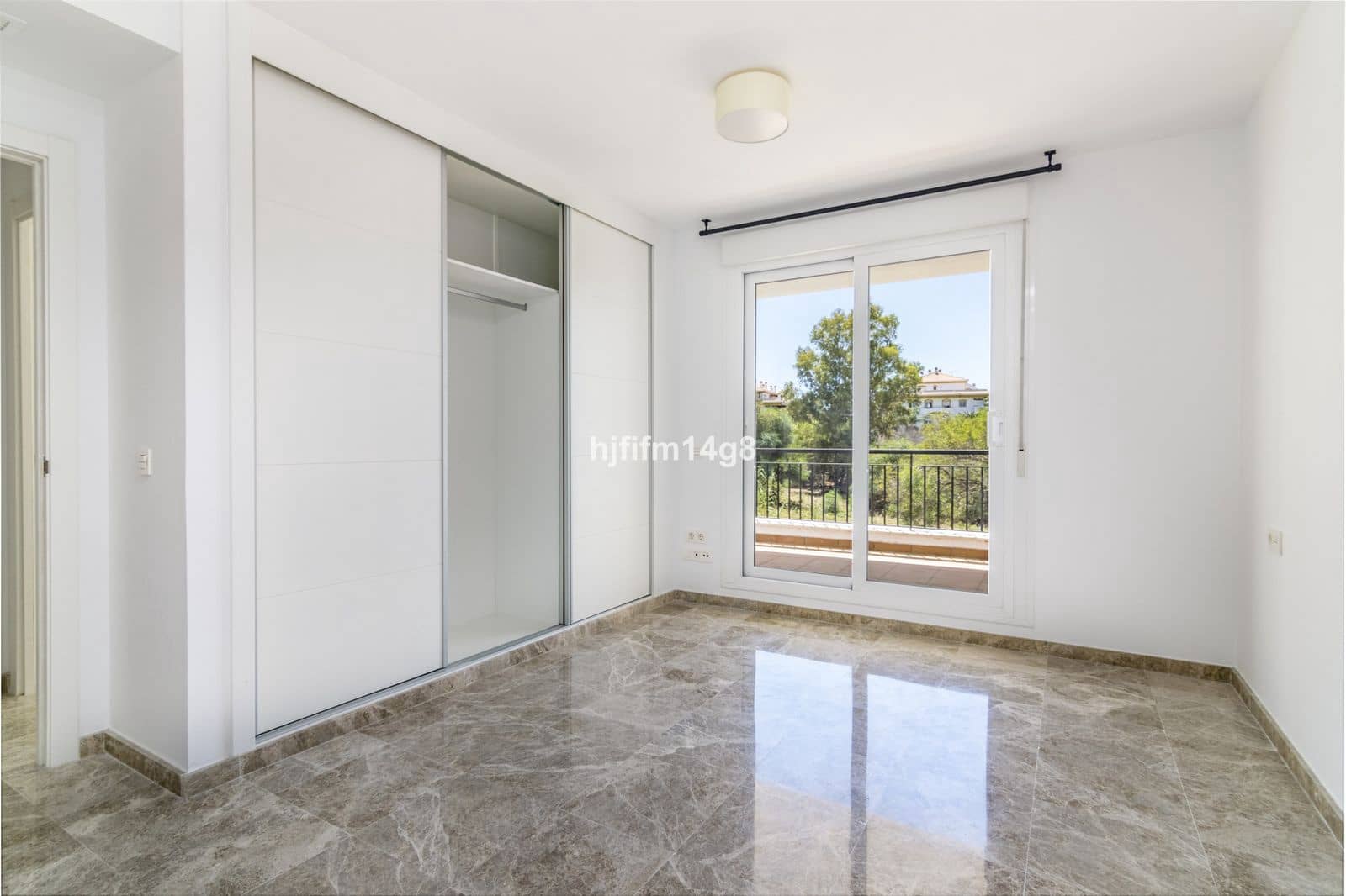 3 sovrum Hus till salu i Nueva Andalucia med pool garage - 575 000 € (Ref: 8395898)