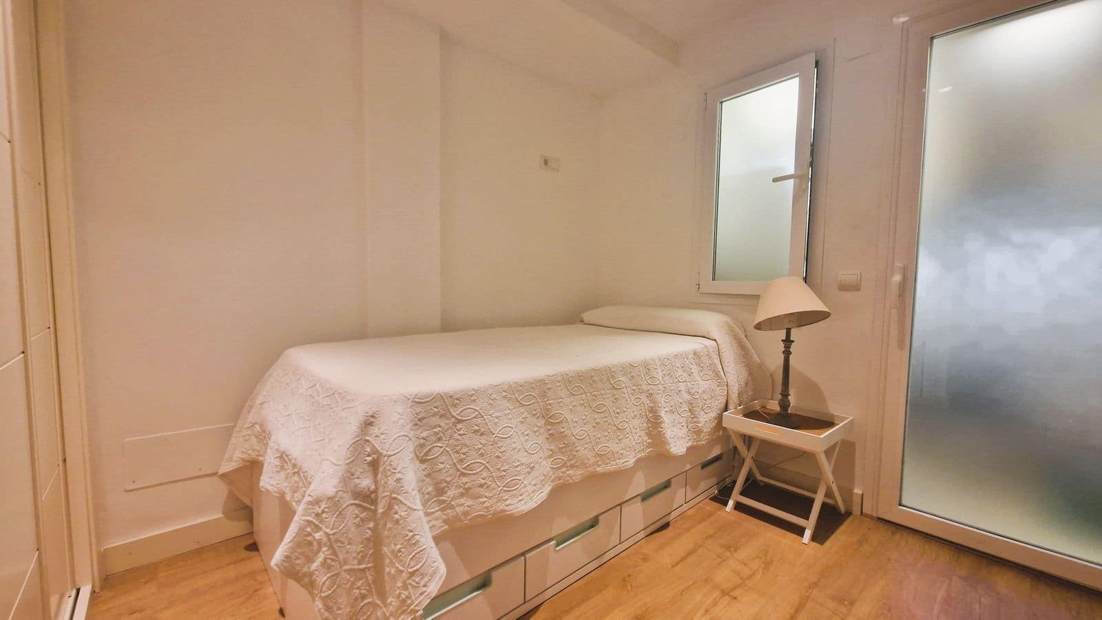 4 soveværelse Strandlejlighed til salg i Elviria med swimmingpool garage - € 795.000 (Ref: 8396000)