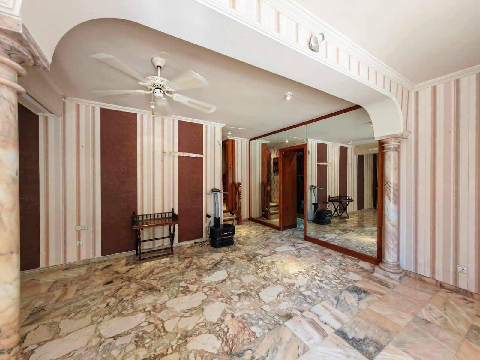 4 soveværelse Villa til salg i Mijas Costa med swimmingpool garage - € 950.000 (Ref: 8397800)