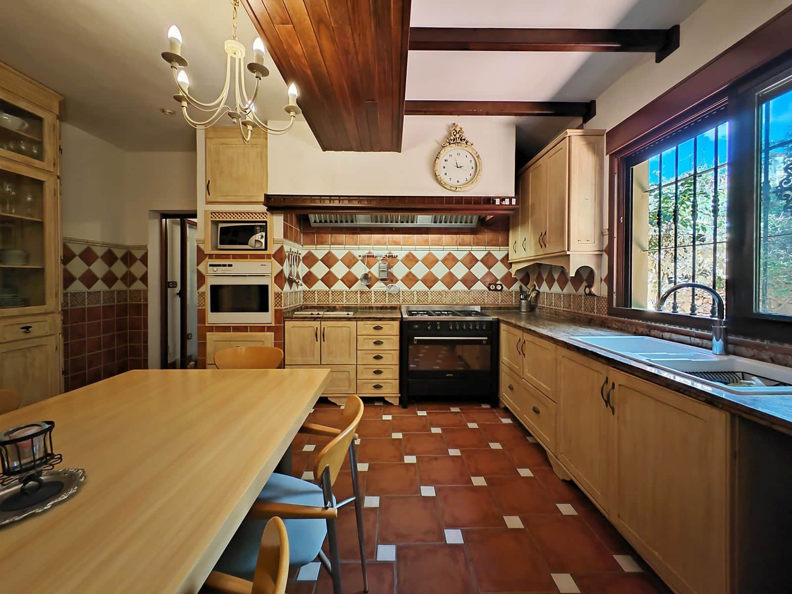 4 soveværelse Villa til salg i Mijas Costa med swimmingpool garage - € 950.000 (Ref: 8397800)