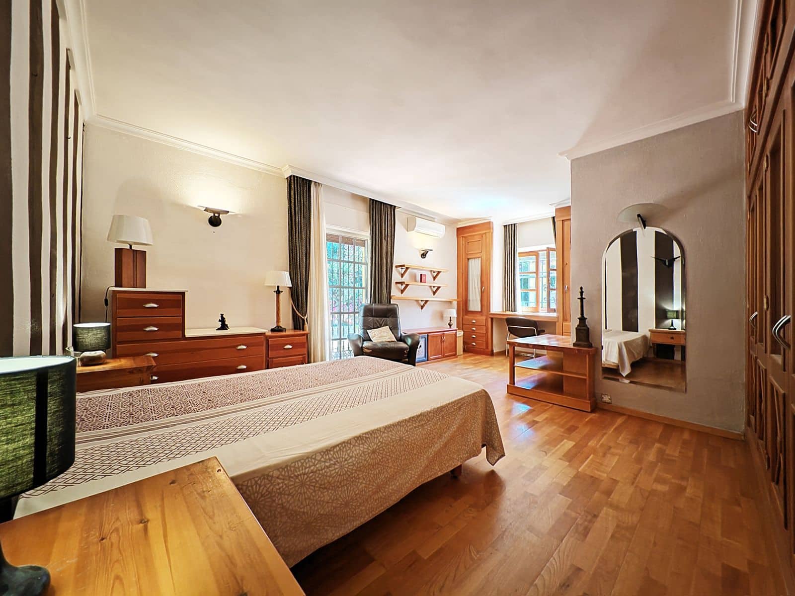 4 soveværelse Villa til salg i Mijas Costa med swimmingpool garage - € 950.000 (Ref: 8397800)