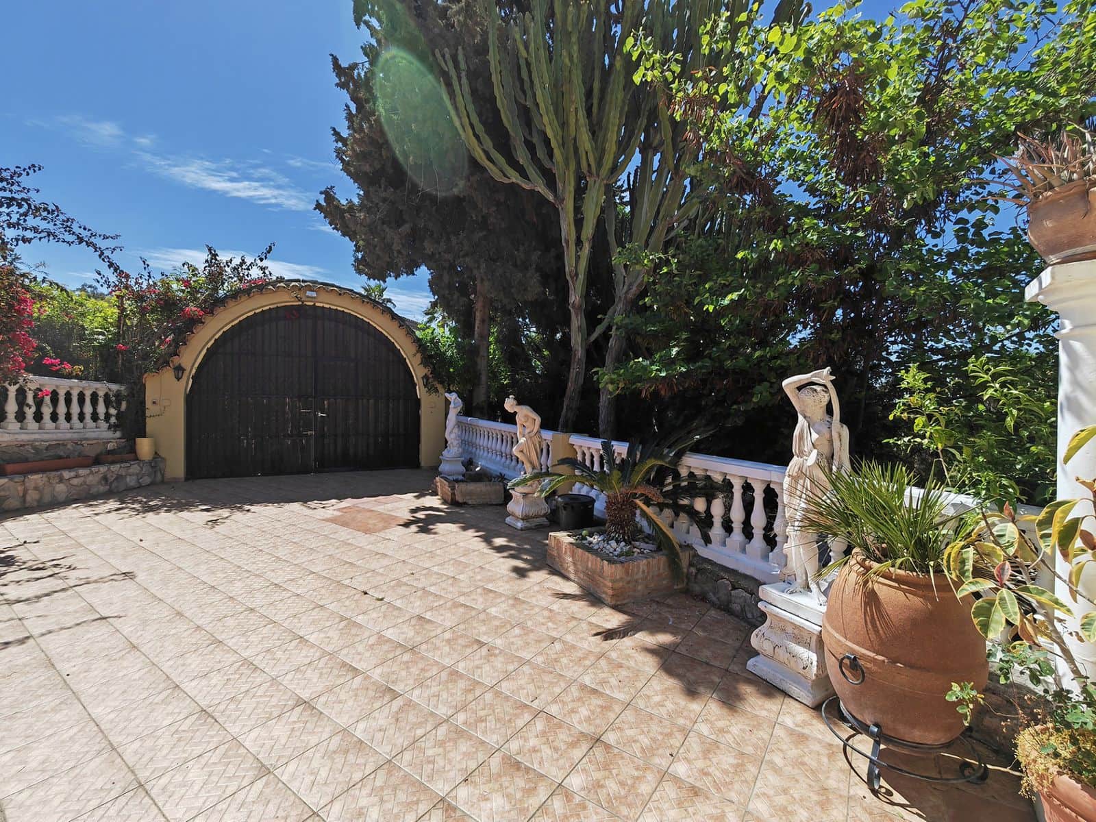 4 soveværelse Villa til salg i Mijas Costa med swimmingpool garage - € 950.000 (Ref: 8397800)