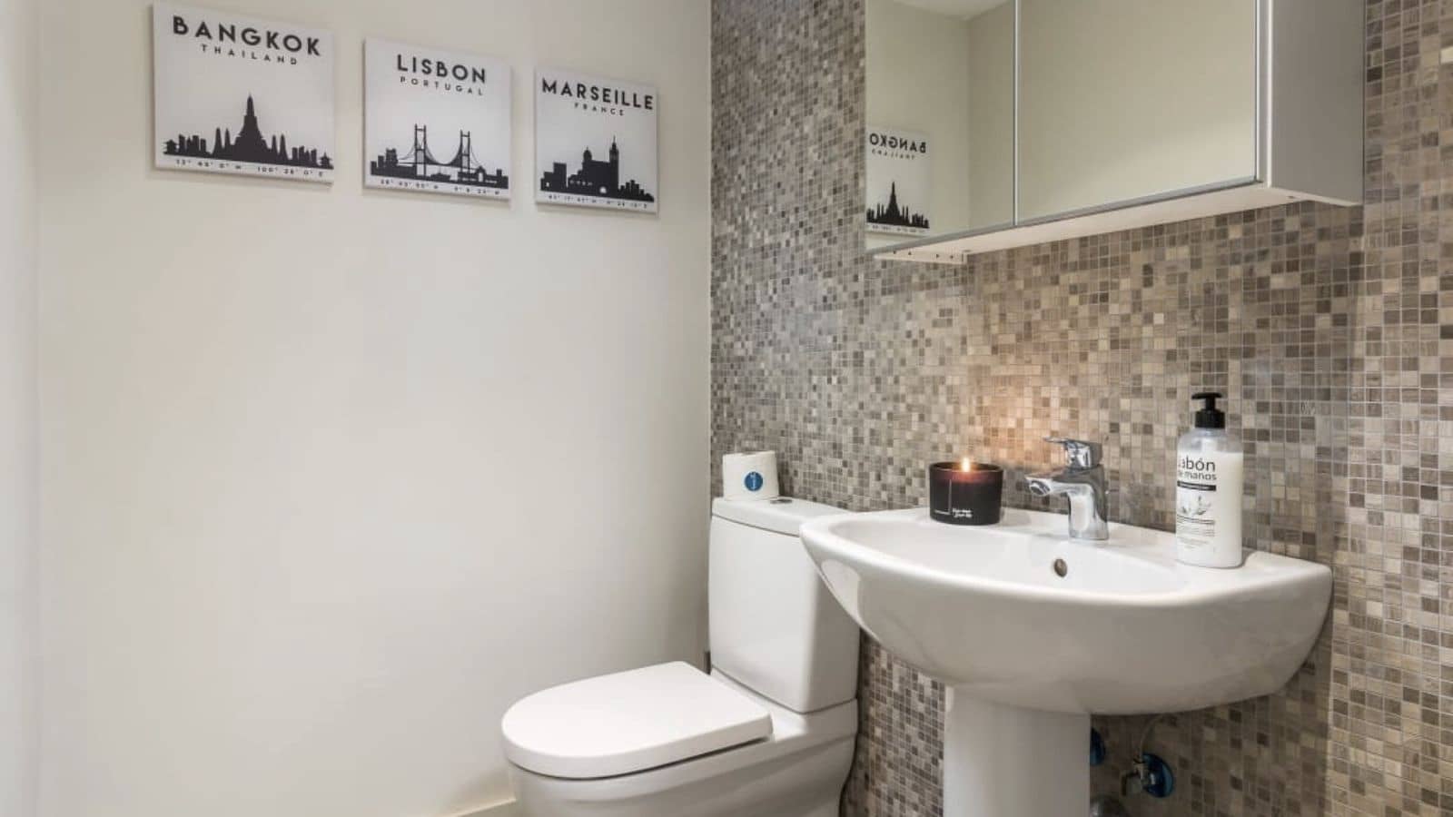 5 soveværelse Villa til salg i Nueva Andalucia med swimmingpool garage - € 1.399.000 (Ref: 8420392)