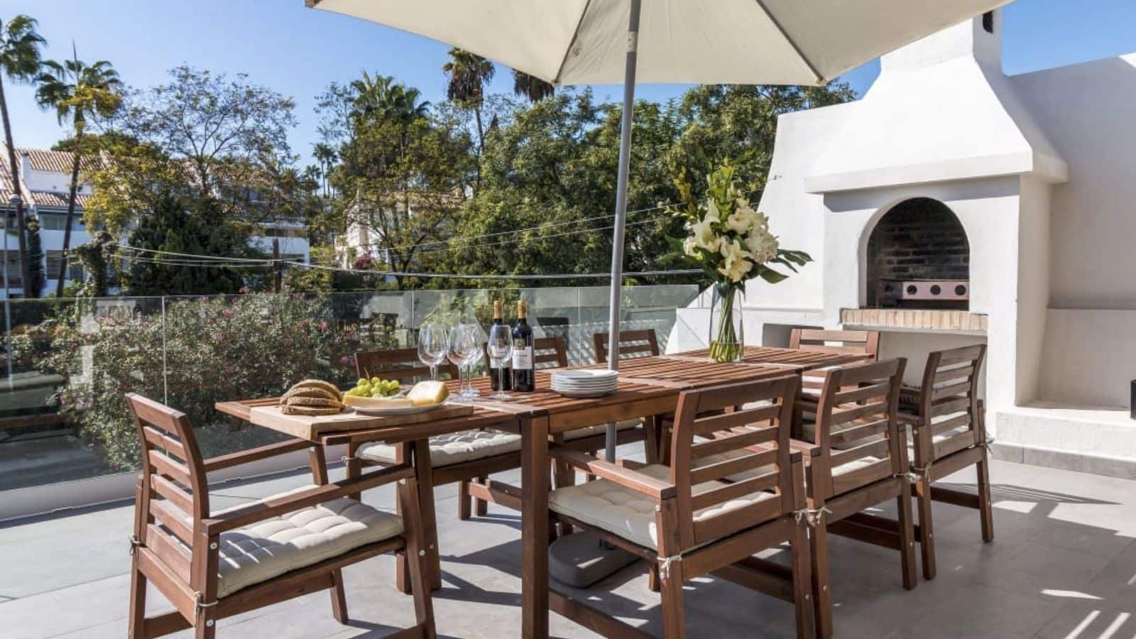 5 soveværelse Villa til salg i Nueva Andalucia med swimmingpool garage - € 1.399.000 (Ref: 8420392)