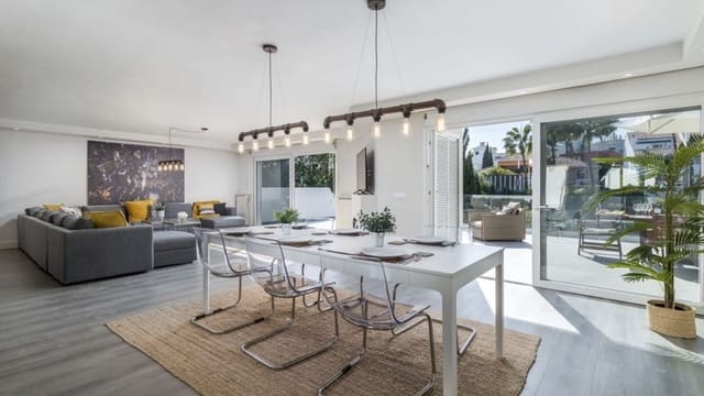 5 soveværelse Villa til salg i Nueva Andalucia, Marbella med swimmingpool garage - € 1.399.000 (Ref: 8420392)