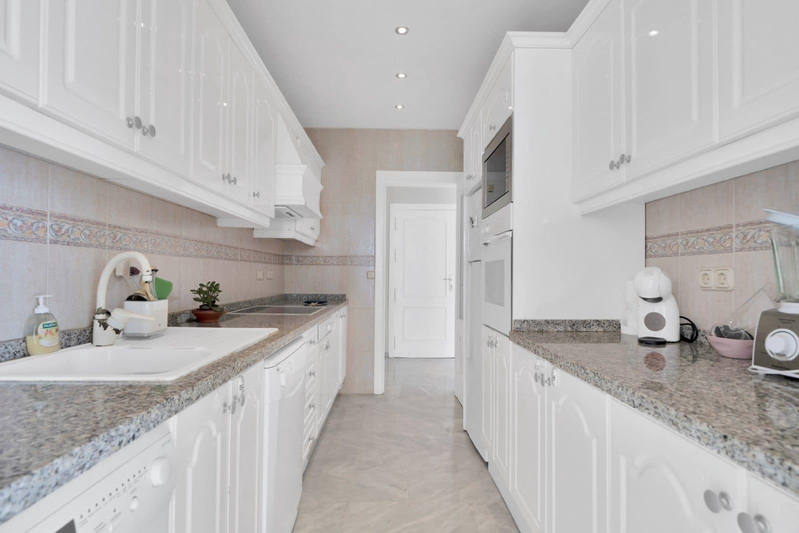 3 soveværelse Penthouse til salg i La Cala de Mijas med swimmingpool garage - € 1.400.000 (Ref: 8422416)