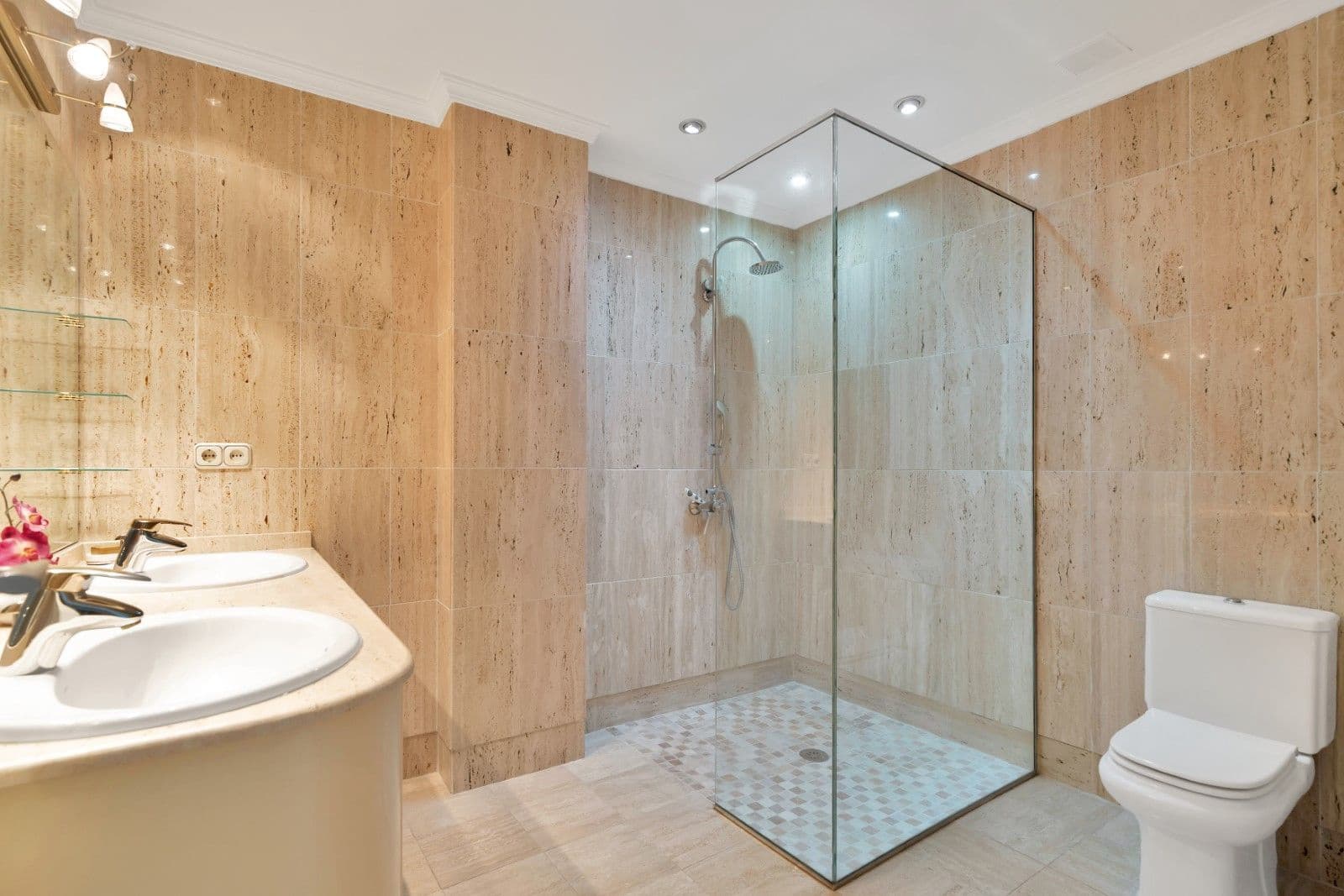 3 soveværelse Penthouse til salg i La Cala de Mijas med swimmingpool garage - € 1.400.000 (Ref: 8422416)