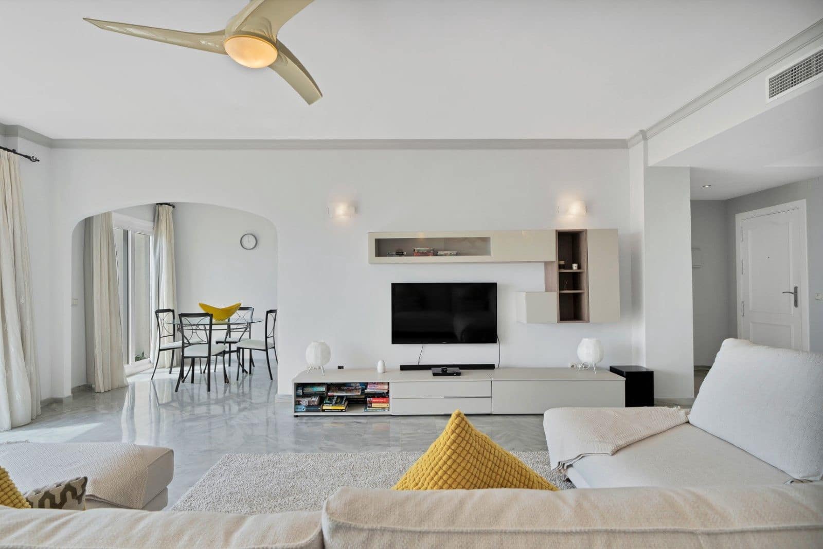 3 soveværelse Penthouse til salg i La Cala de Mijas med swimmingpool garage - € 1.400.000 (Ref: 8422416)