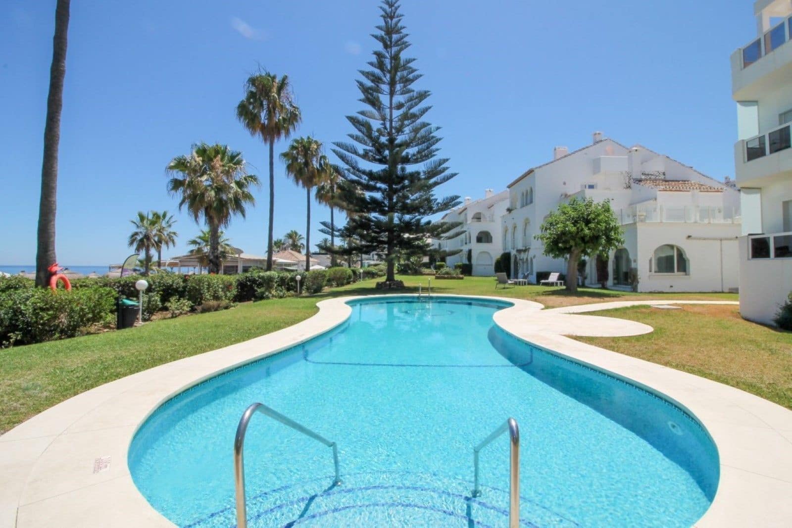 3 soveværelse Penthouse til salg i La Cala de Mijas med swimmingpool garage - € 1.400.000 (Ref: 8422416)