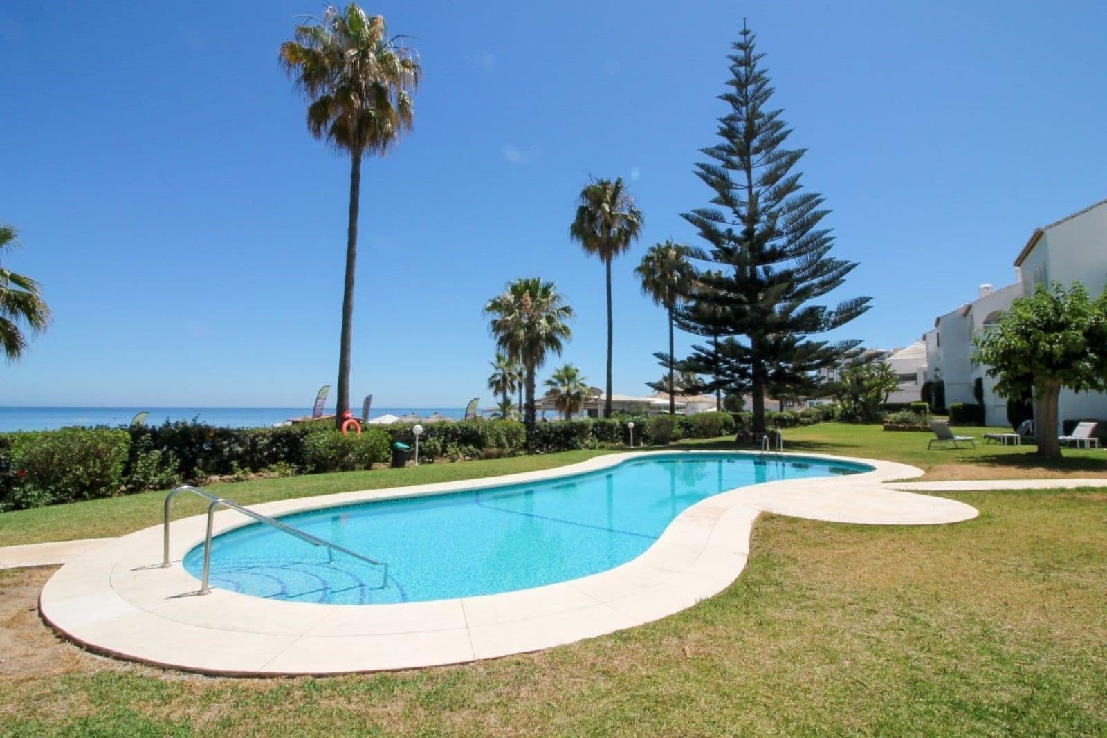 3 soveværelse Penthouse til salg i La Cala de Mijas med swimmingpool garage - € 1.400.000 (Ref: 8422416)