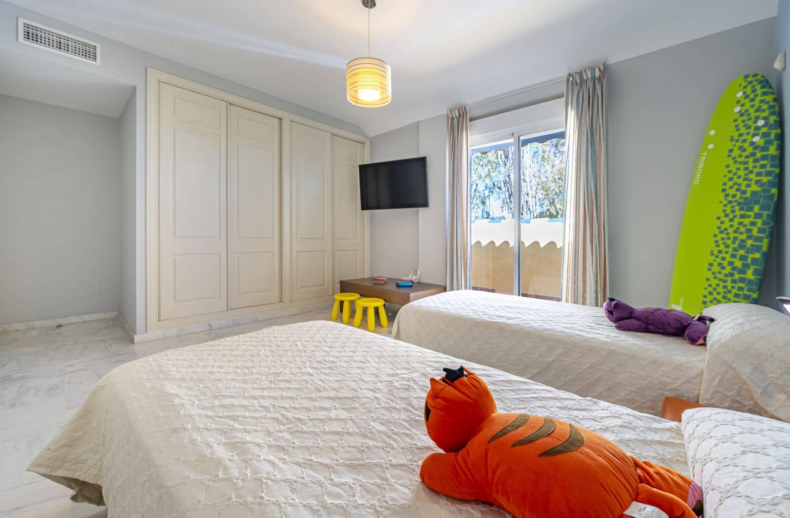 3 soveværelse Lejlighed til salg i Bahia de Marbella med swimmingpool garage - € 699.000 (Ref: 8422422)