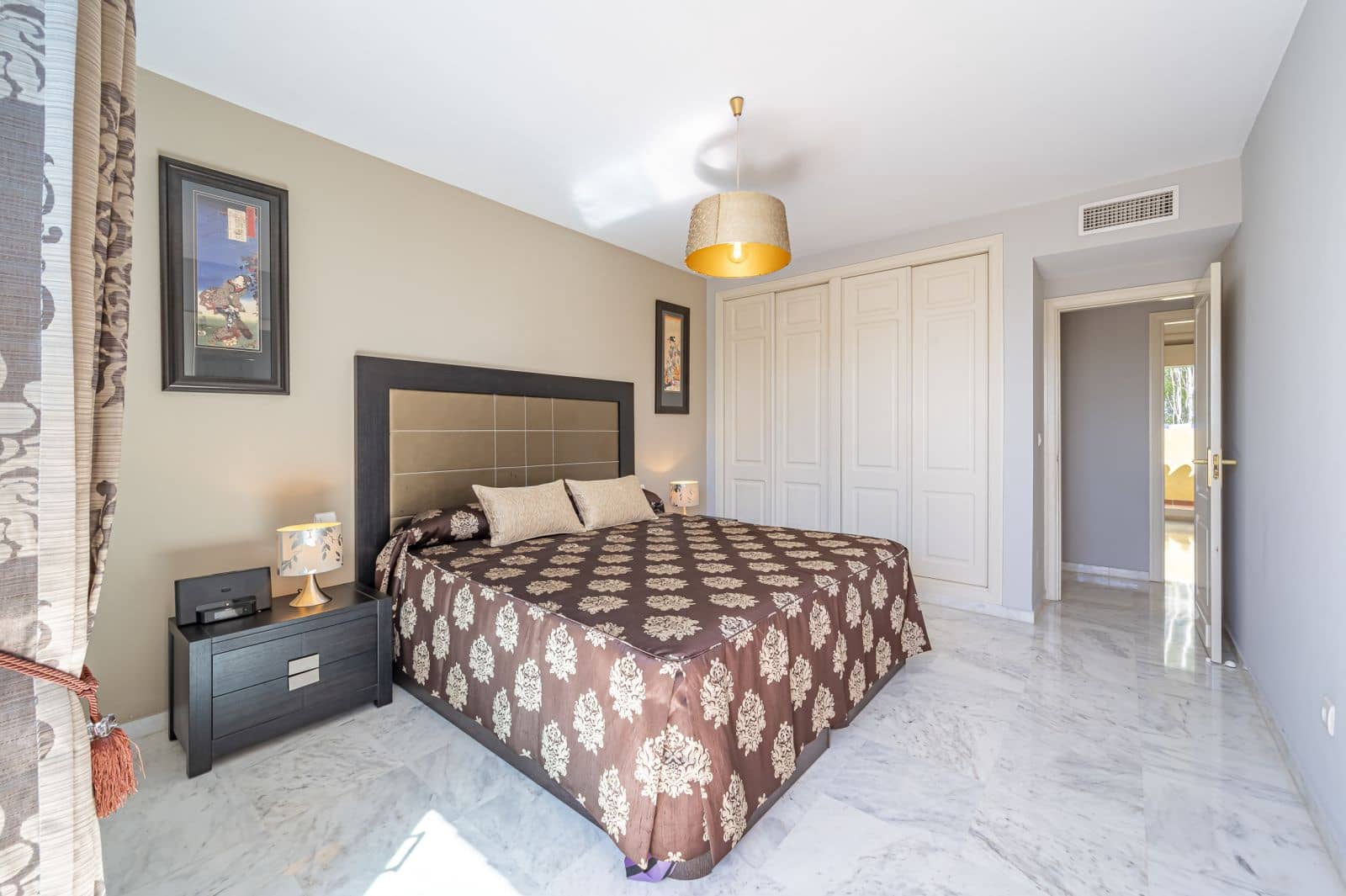 3 soveværelse Lejlighed til salg i Bahia de Marbella med swimmingpool garage - € 699.000 (Ref: 8422422)