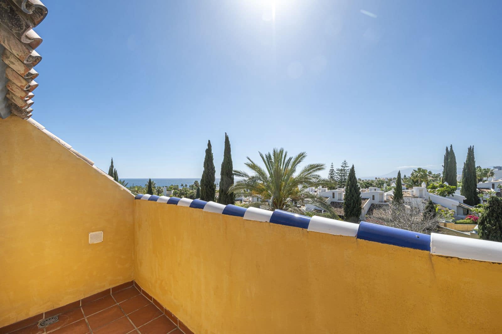 3 soveværelse Lejlighed til salg i Bahia de Marbella med swimmingpool garage - € 699.000 (Ref: 8422422)