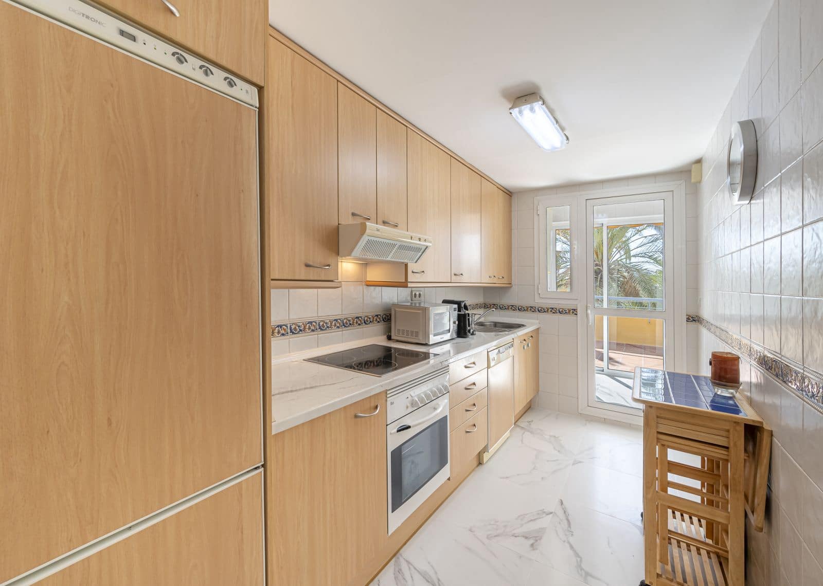 3 soveværelse Lejlighed til salg i Bahia de Marbella med swimmingpool garage - € 699.000 (Ref: 8422422)