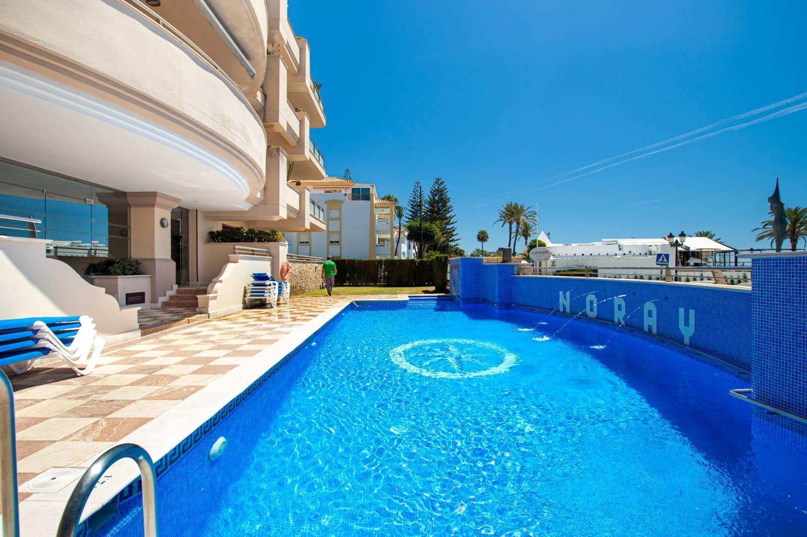 2 soveværelse Lejlighed til salg i San Pedro de Alcantara med swimmingpool garage - € 725.000 (Ref: 8422500)