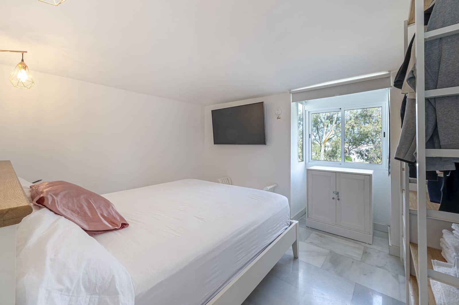 2 soveværelse Lejlighed til salg i Calahonda med swimmingpool garage - € 330.000 (Ref: 8444431)